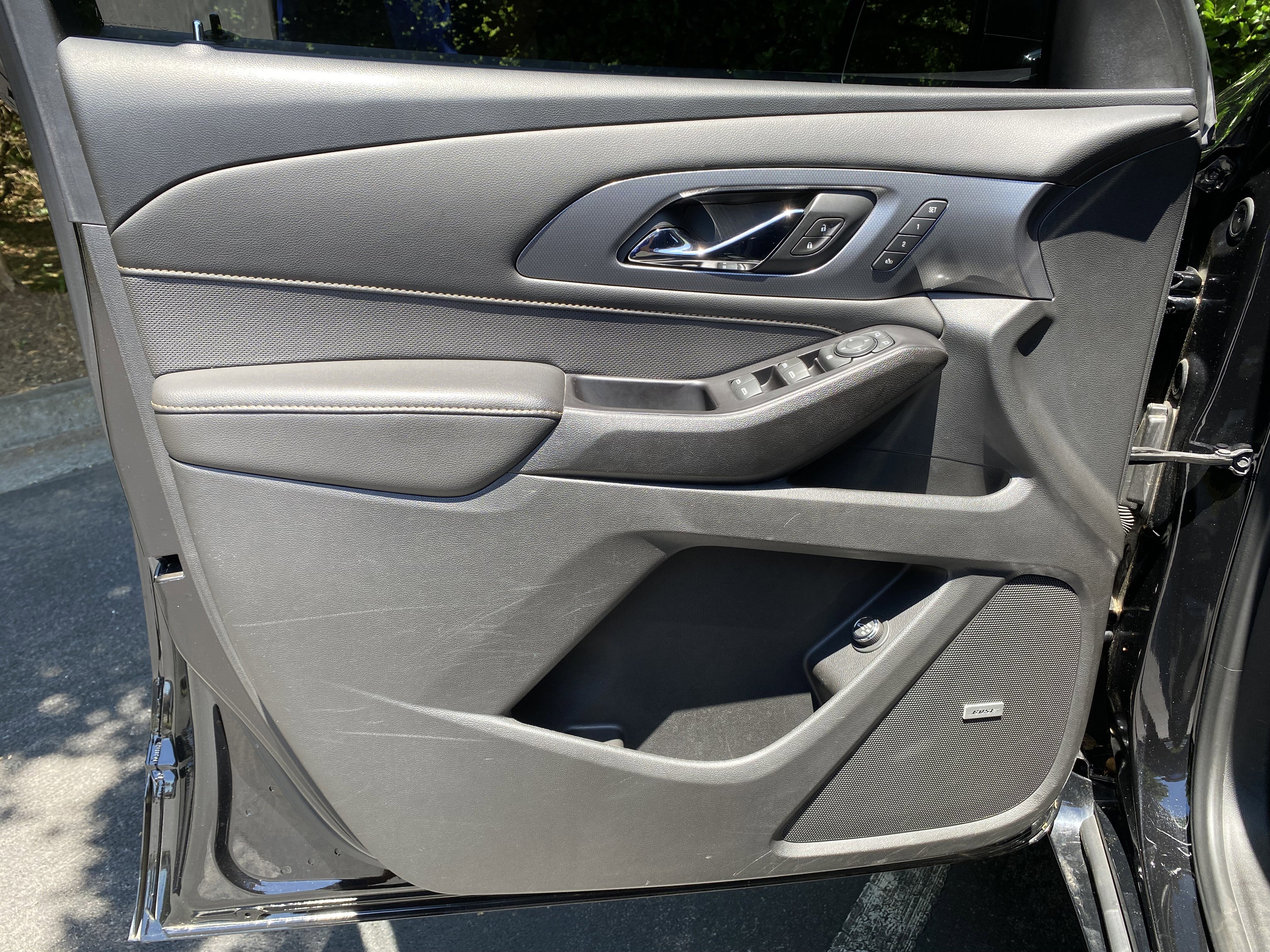 Used 2020 Chevrolet Traverse Premier w/ Redline Edition FWD image 15