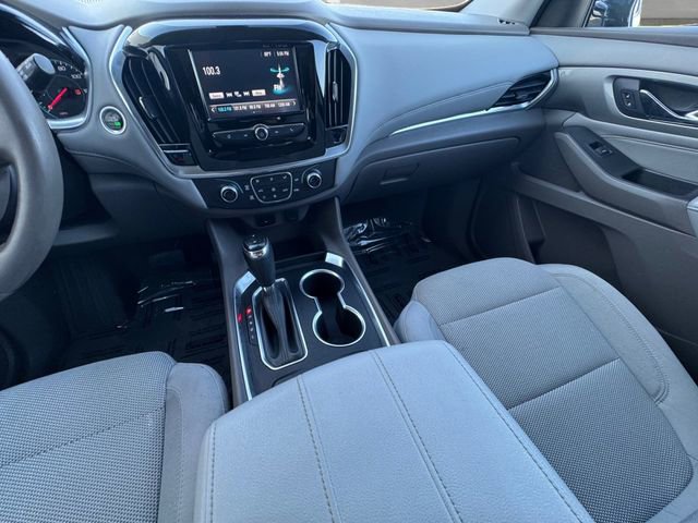 Used 2018 Chevrolet Traverse LT image 3