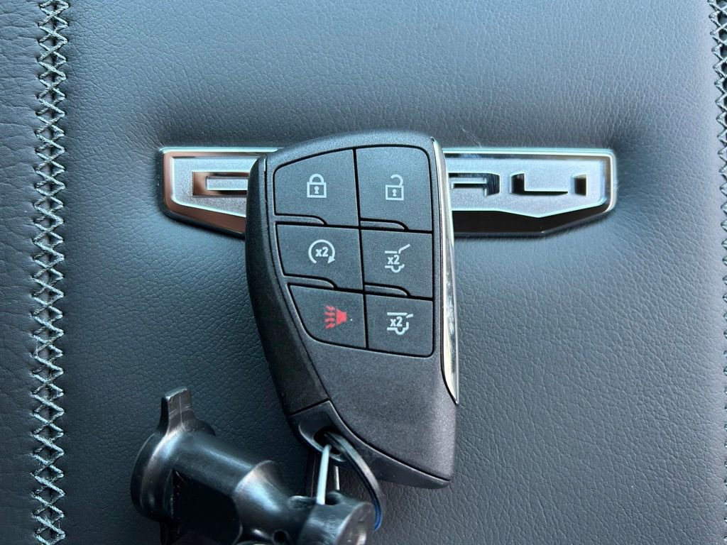 New 2026 GMC Yukon Denali w/ Denali Reserve Package AWD/4WD image 37