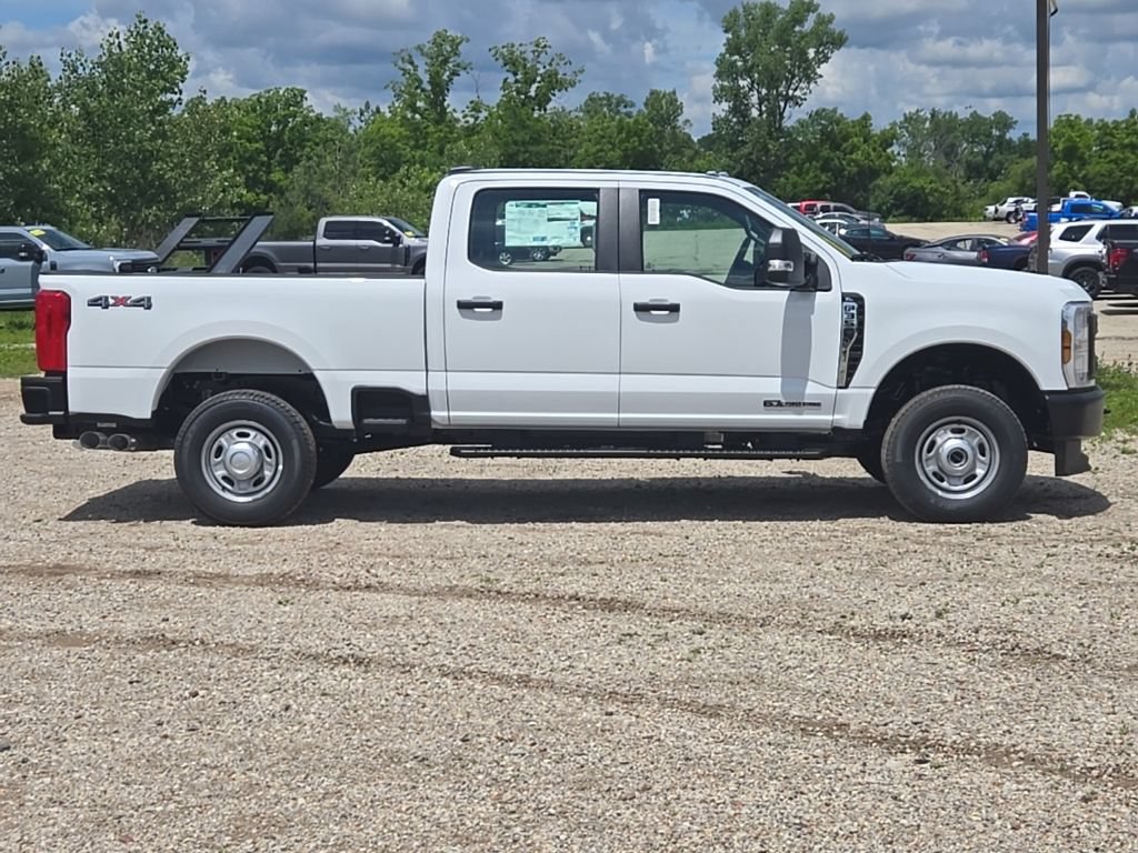 New 2026 Ford F350 XL w/ XL Driver Assist Package AWD/4WD image 2
