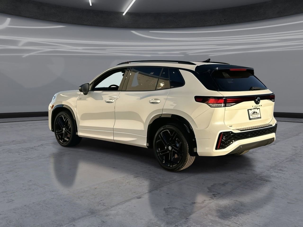New 2026 Volkswagen Tiguan SE R-Line image 4