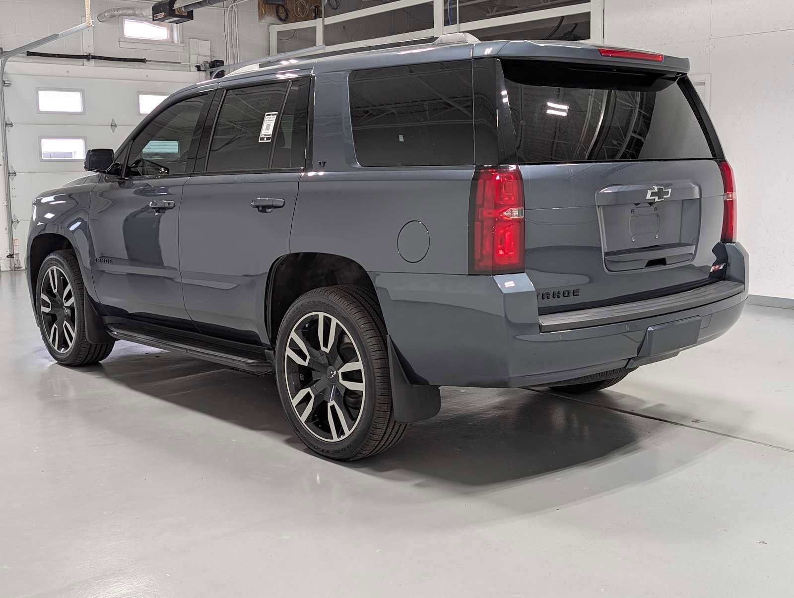 Used 2019 Chevrolet Tahoe LT w/ RST Edition AWD/4WD image 10