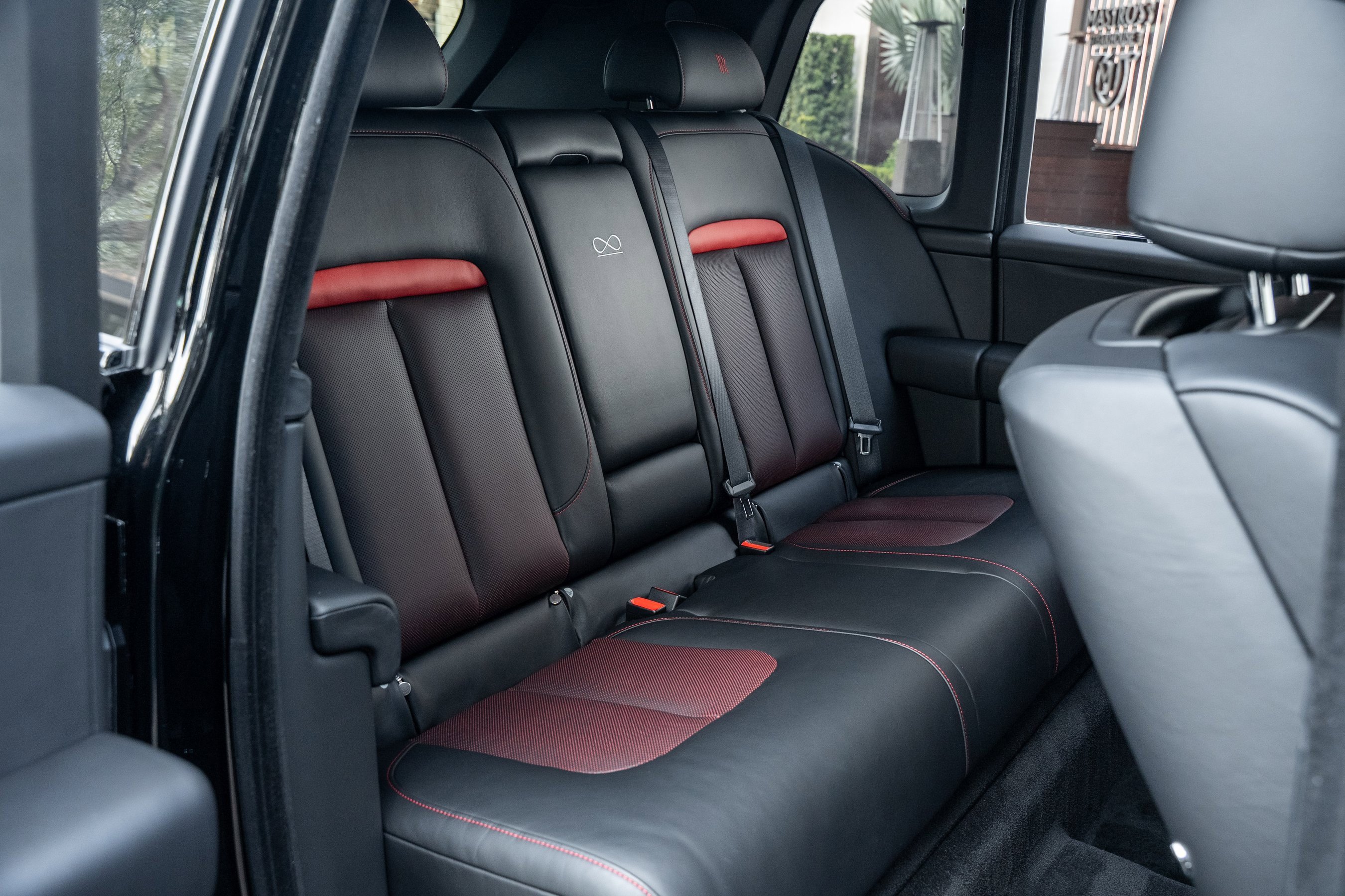 Certified 2024 Rolls-Royce Cullinan Black Badge image 63