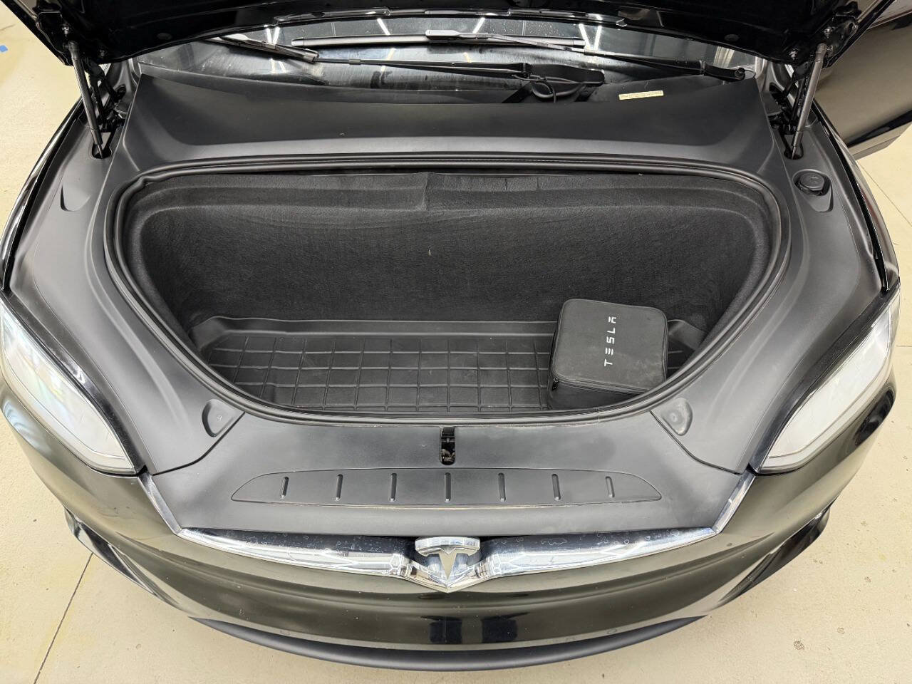 Used 2020 Tesla Model X AWD/4WD image 7