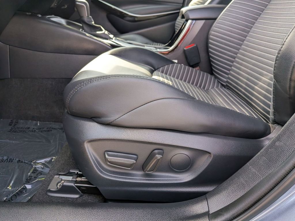 Used 2025 Toyota Corolla XSE image 17