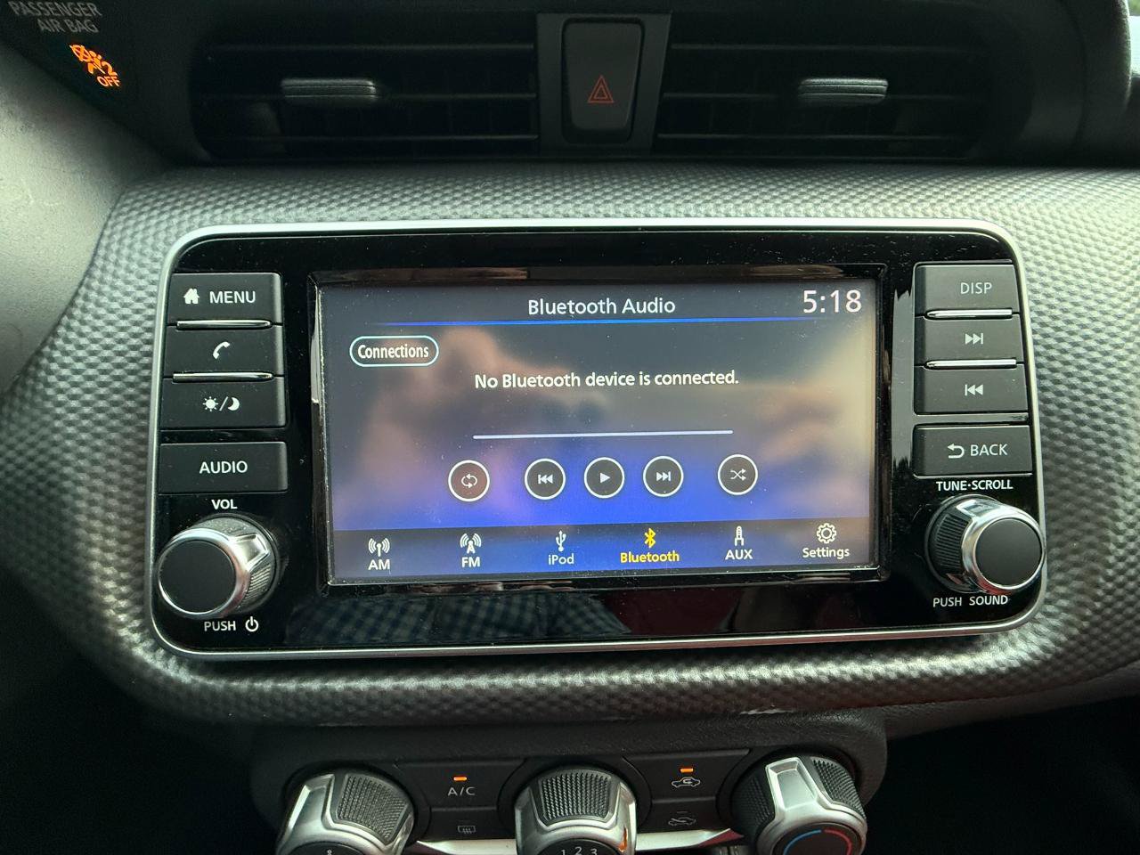 Used 2018 Nissan Kicks S FWD image 19