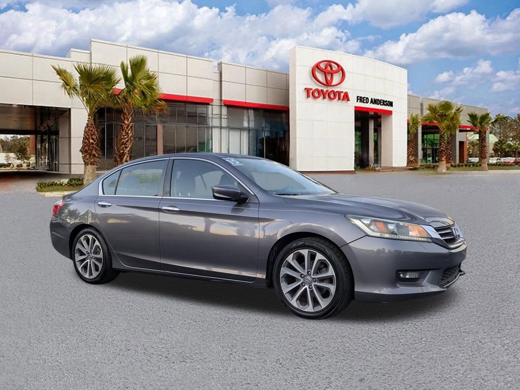 Used 2015 Honda Accord Sport image 2
