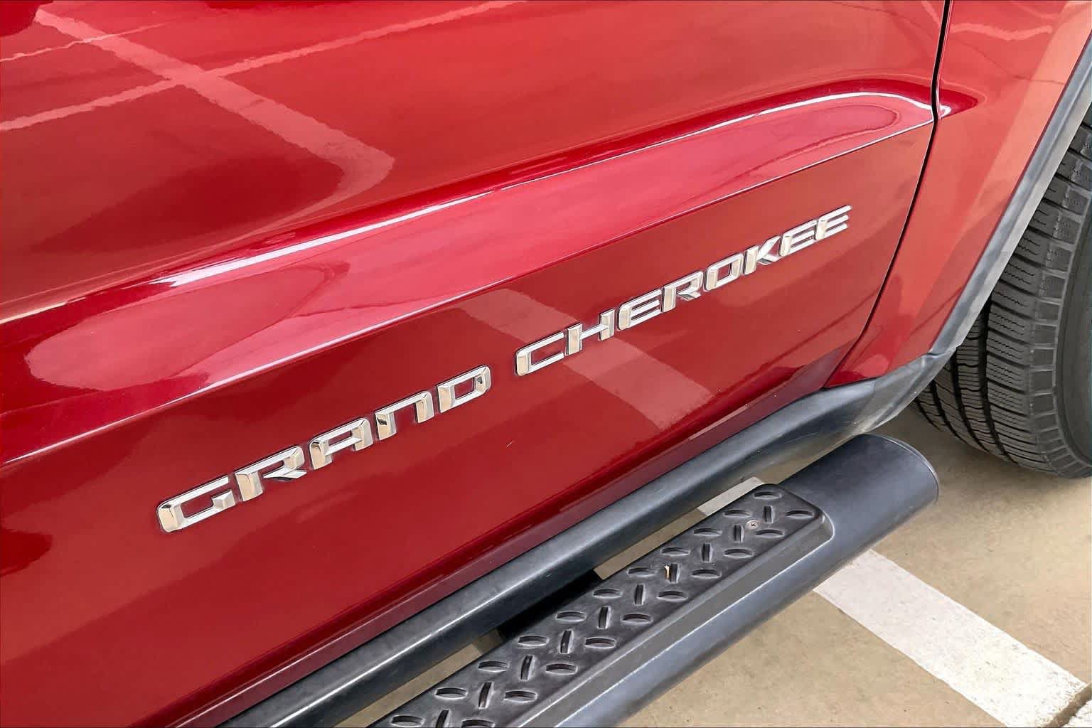 Used 2015 Jeep Grand Cherokee Limited AWD/4WD image 10