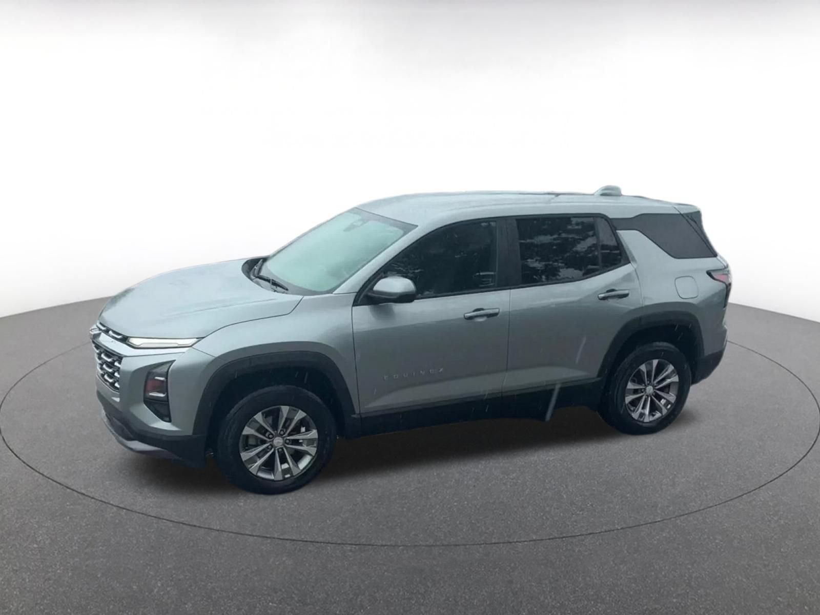 Used 2025 Chevrolet Equinox LT FWD image 7