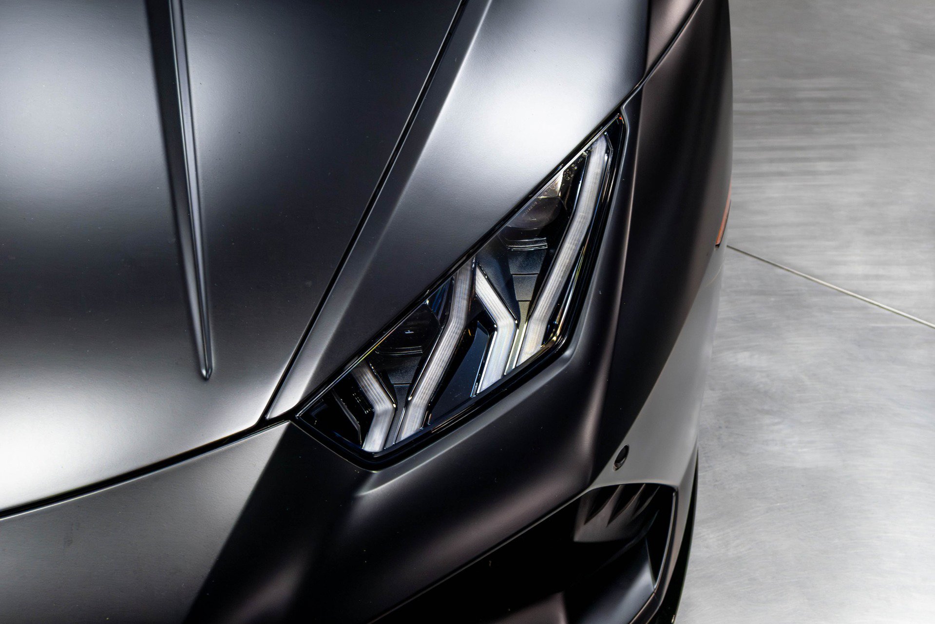 Used 2021 Lamborghini Huracan EVO RWD image 48