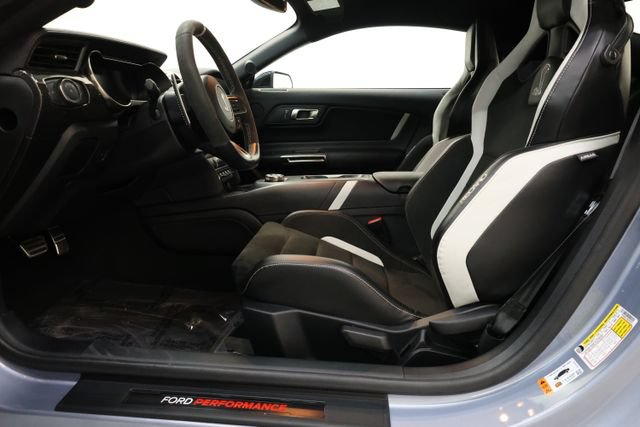 Used 2022 Ford Mustang Shelby GT500 w/ Carbon Fiber Track Pack RWD image 84