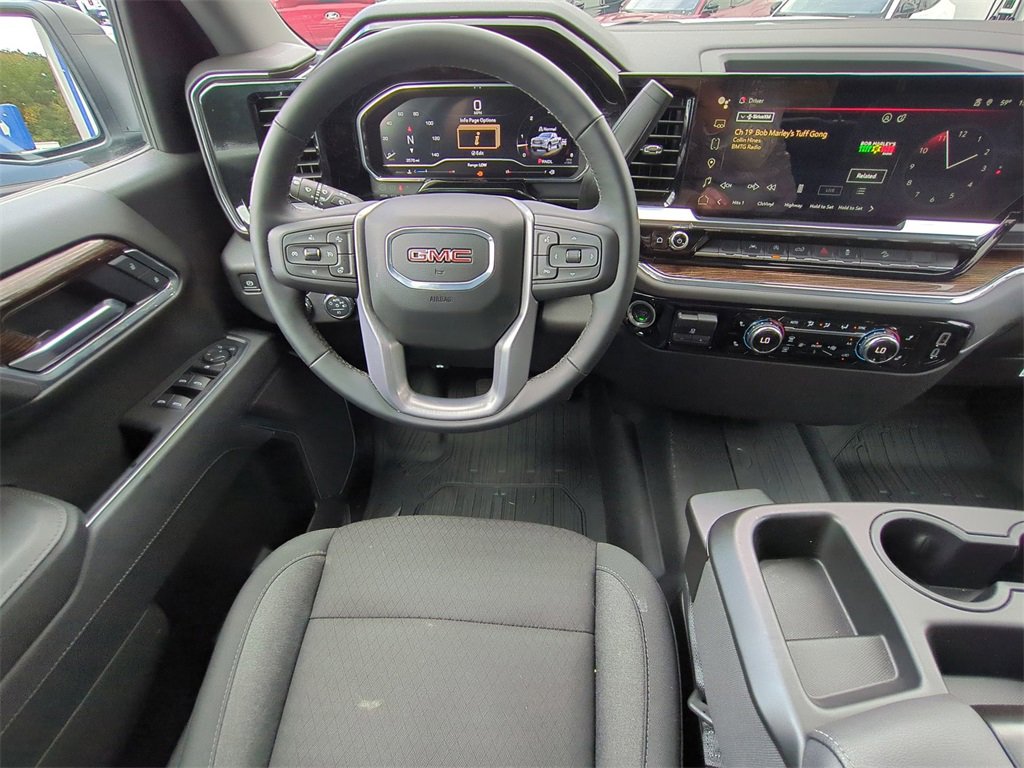 Used 2025 GMC Sierra 1500 Elevation image 16