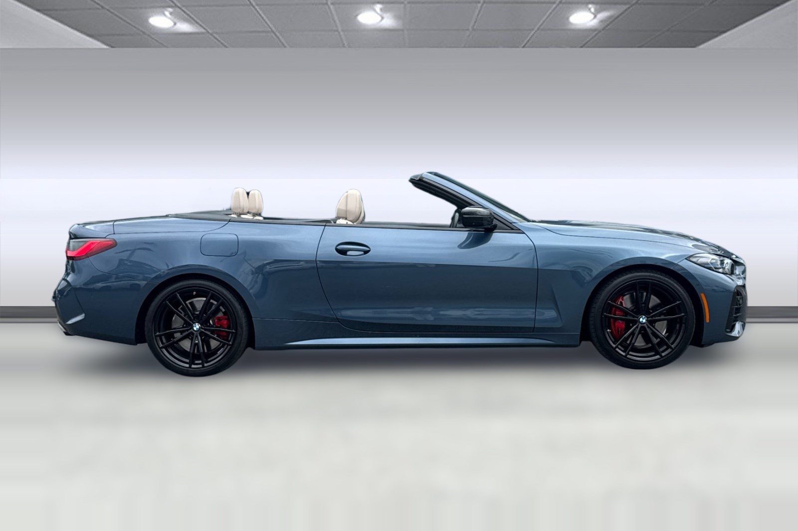Used 2024 BMW M440i Convertible RWD image 8