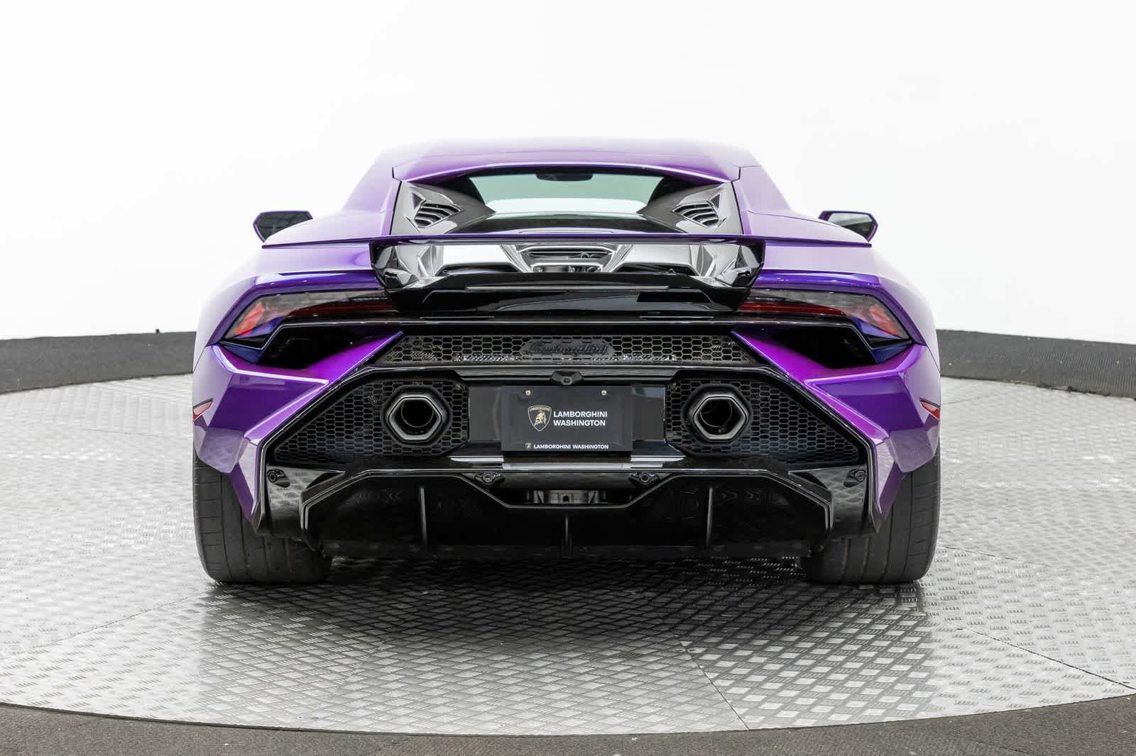 Used 2024 Lamborghini Huracan Tecnica RWD image 5