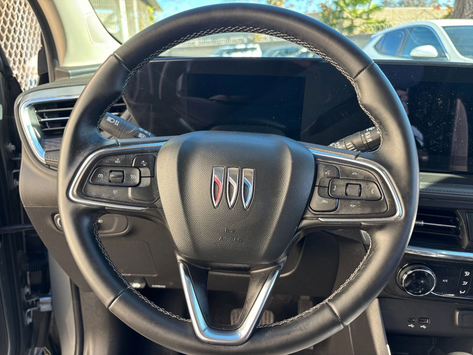 Used 2025 Buick Encore GX Preferred image 28