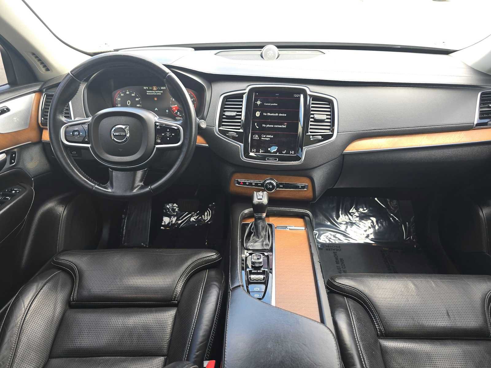 Used 2016 Volvo XC90 T6 Inscription w/ Vision Package AWD/4WD image 18