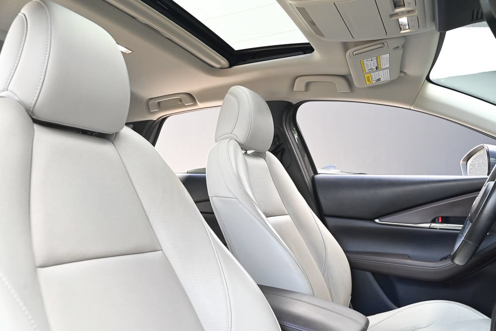 Certified 2021 MAZDA CX-30 AWD 2.5 S w/ Premium Package image 17