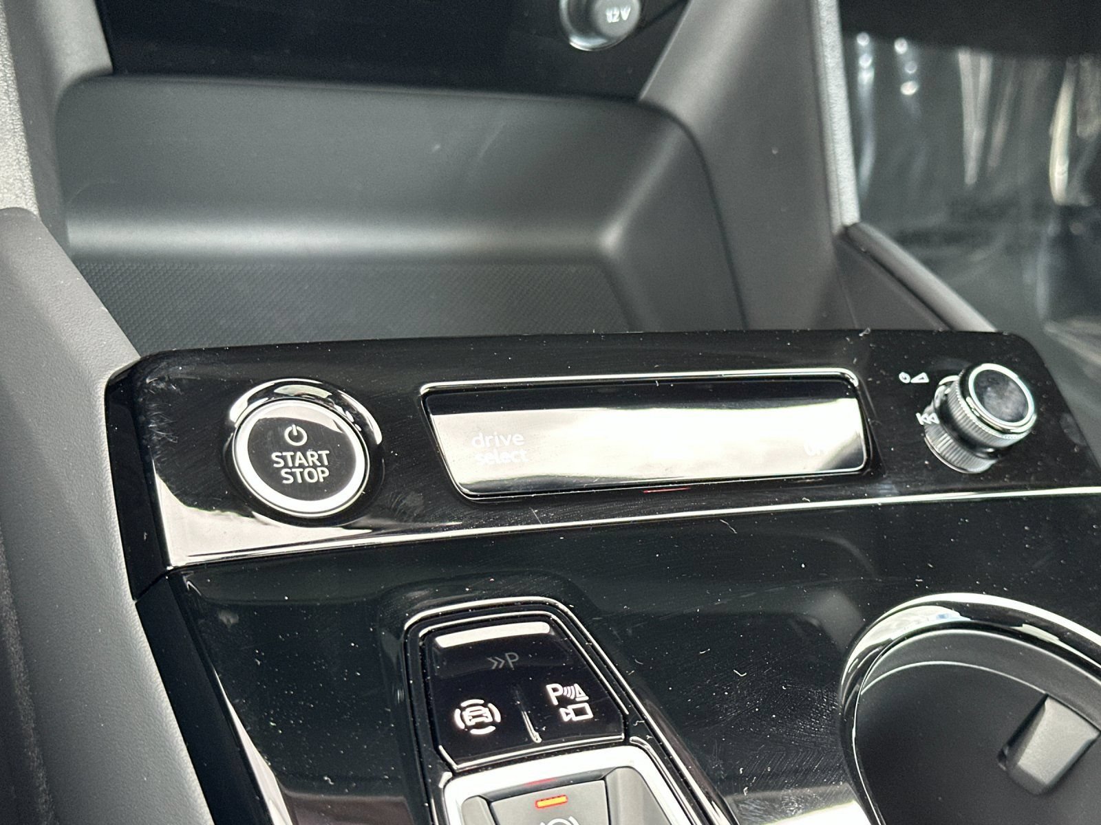 New 2027 Audi Q6 e-tron Premium Plus AWD/4WD image 20