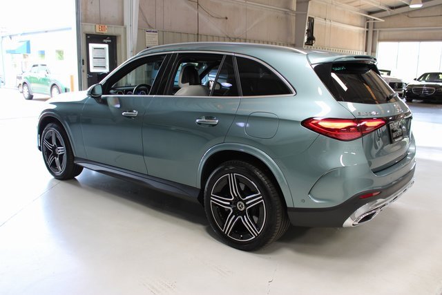 Used 2025 Mercedes-Benz GLC 350e 4MATIC w/ AMG Line image 44