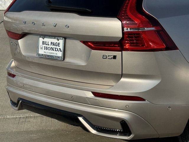 Used 2025 Volvo XC60 B5 Plus image 8