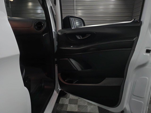 Used 2023 Mercedes-Benz Metris image 27
