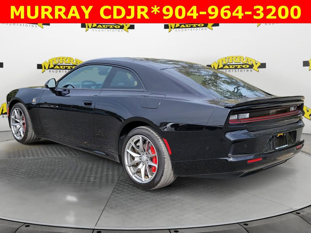 Used 2025 Dodge Charger R/T Scat Pack w/ Track Pack image 2