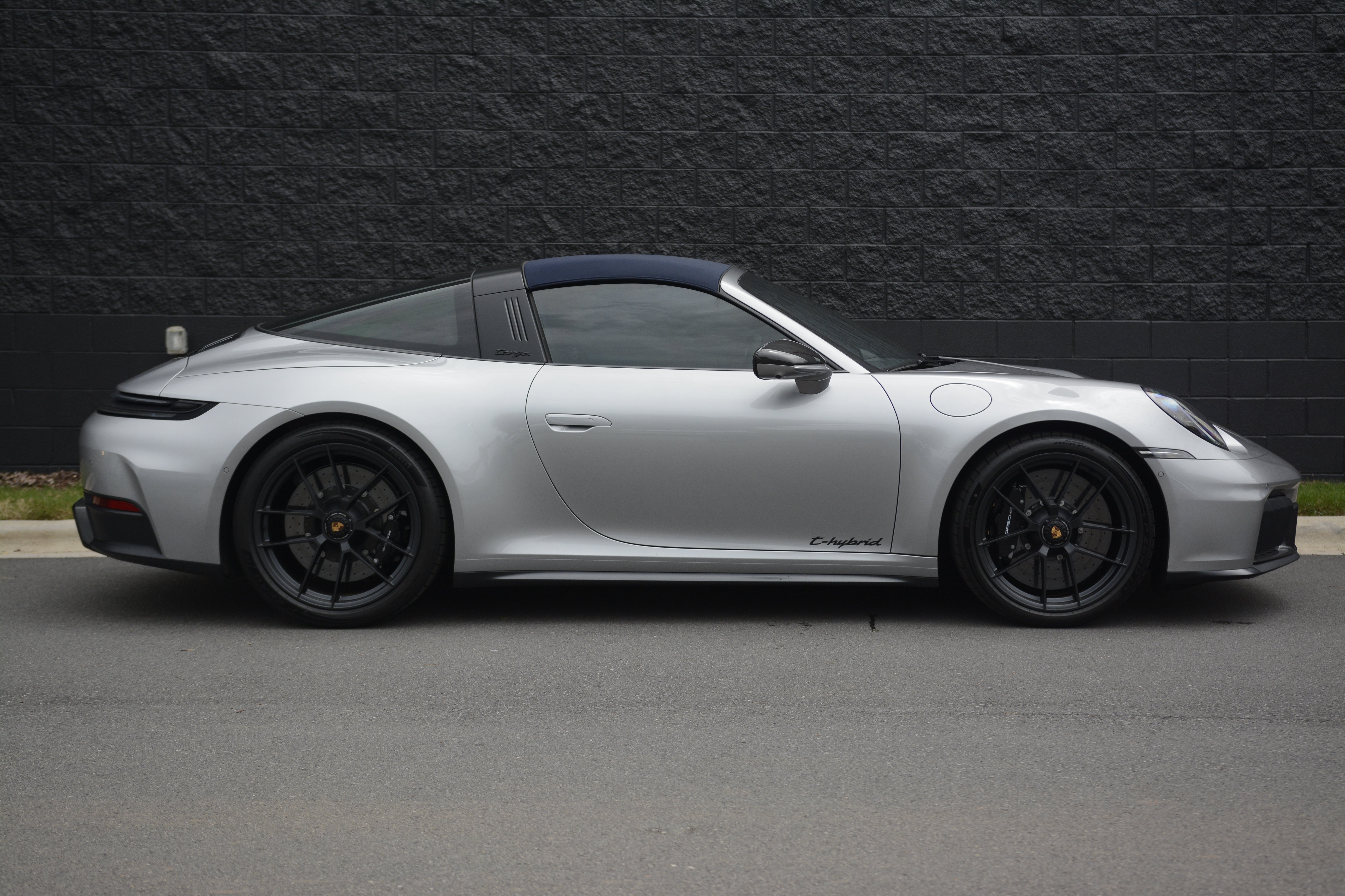 Used 2026 Porsche 911 Targa 4 GTS AWD/4WD image 8