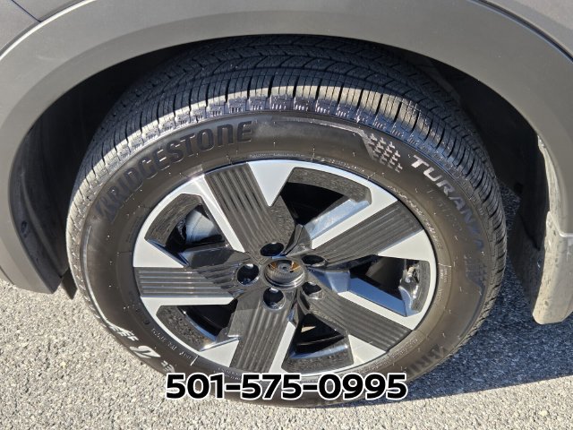 Used 2025 Nissan Kicks SR FWD image 19