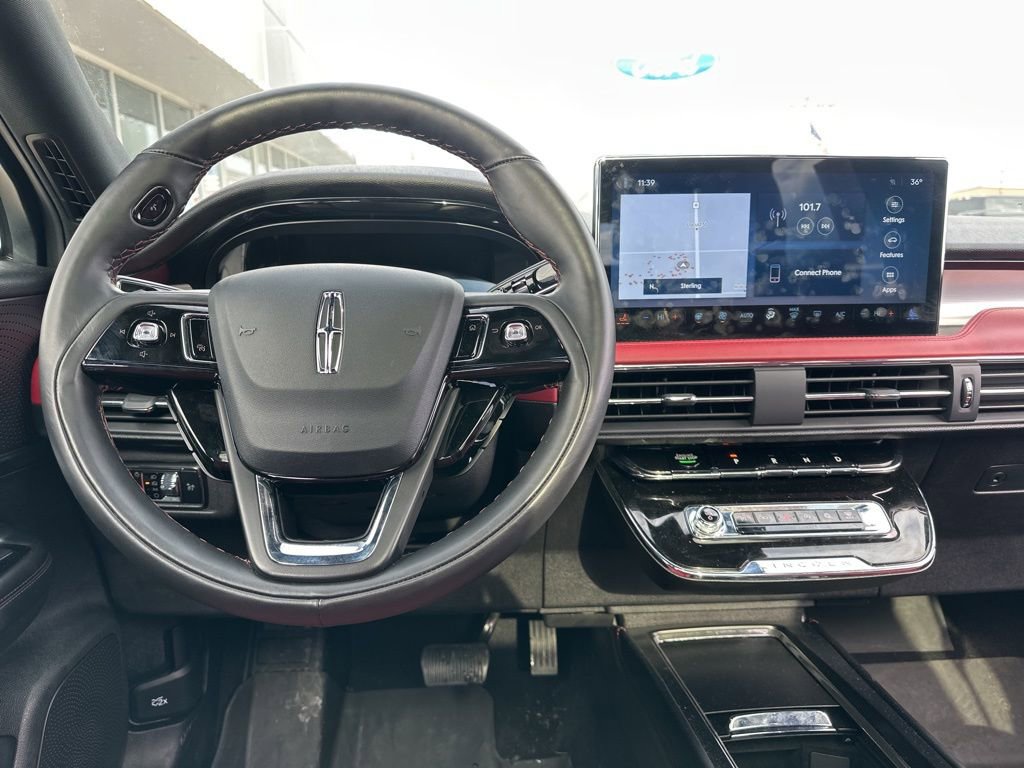 Used 2025 Lincoln Corsair Reserve w/ Jet Appearance Package image 8