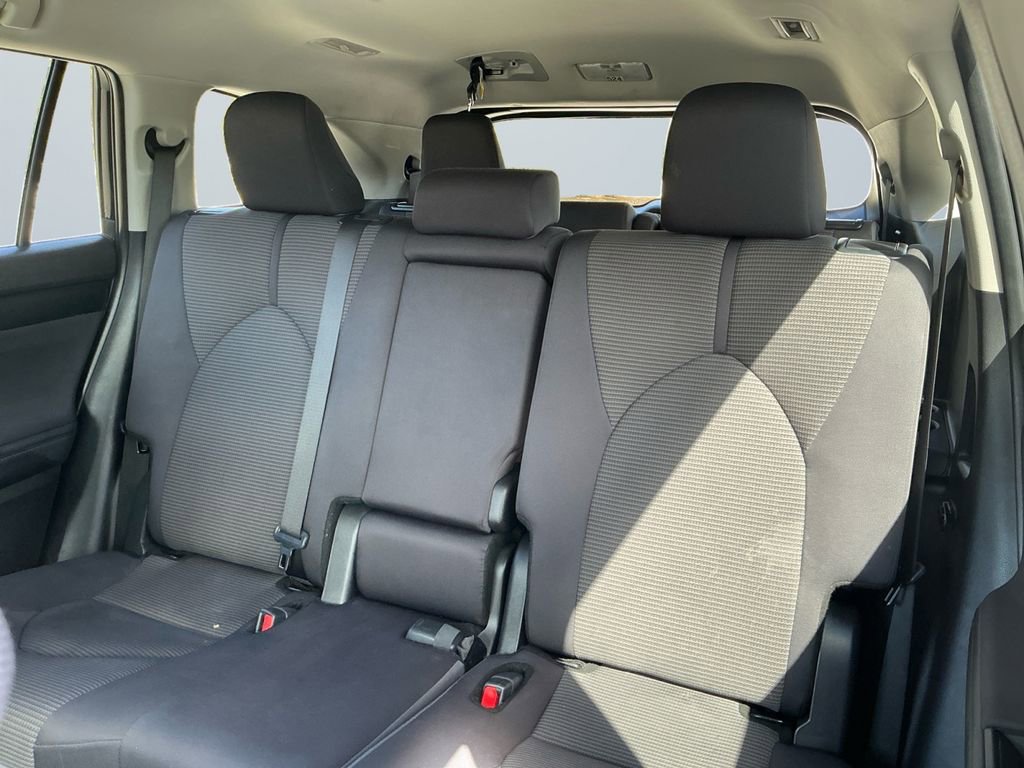 Certified 2024 Toyota Highlander LE image 15