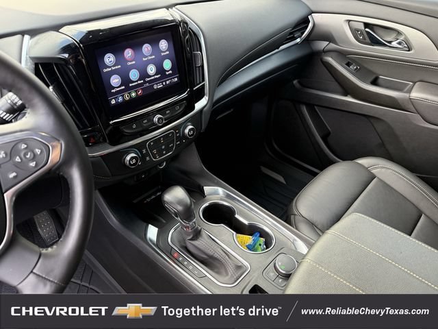 Used 2022 Chevrolet Traverse LT FWD image 18