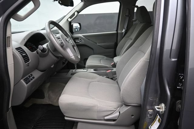 Used 2016 Nissan Frontier SV w/ SV Value Truck Package AWD/4WD image 19