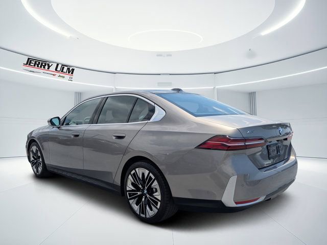 Used 2025 BMW 540i xDrive image 5