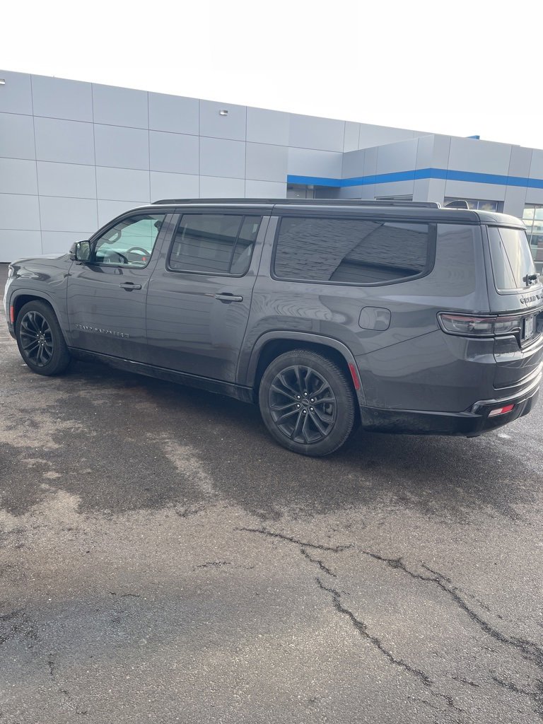 Used 2024 Jeep Grand Wagoneer L Series II w/ Quick Order Packagew 28T image 3