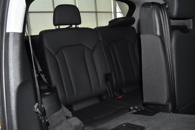 Used 2023 Audi Q7 3.0T Prestige image 32