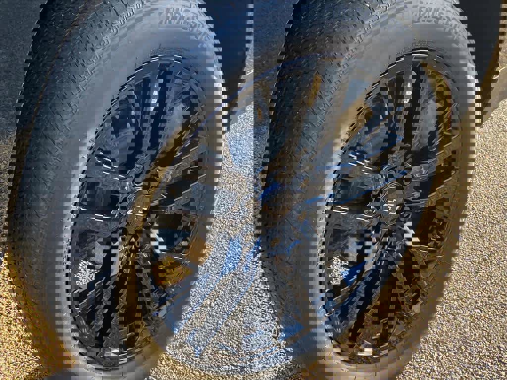 Used 2022 Chevrolet Suburban High Country image 27