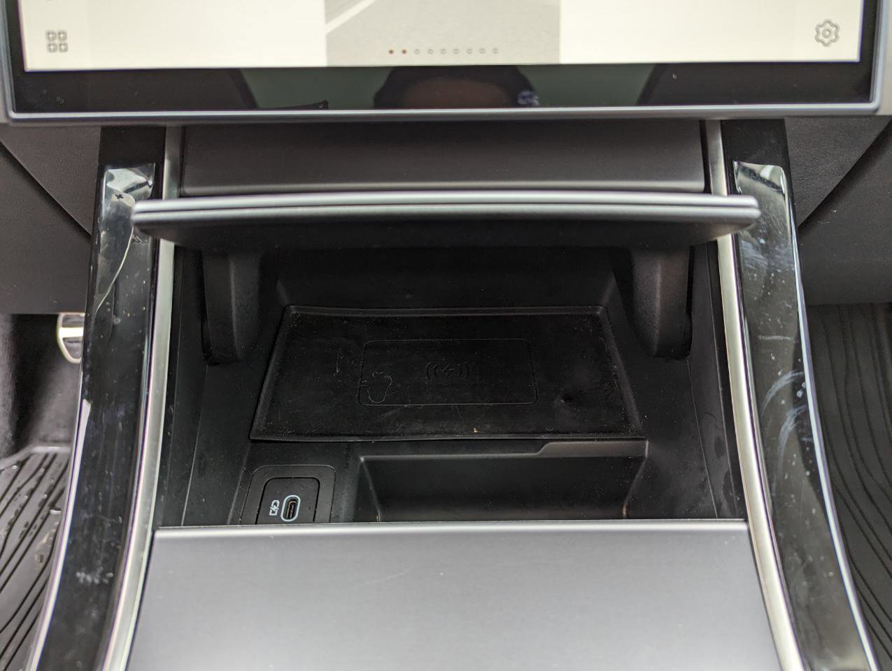 Used 2025 Land Rover Range Rover Velar Dynamic SE image 19