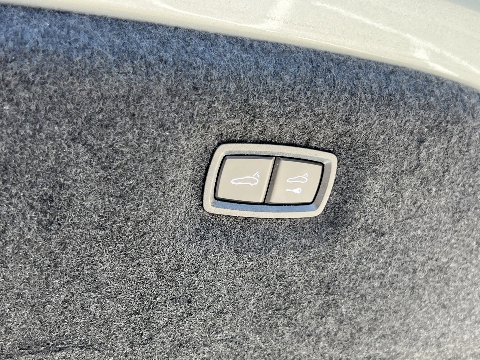 Certified 2022 Porsche Taycan 4S image 22