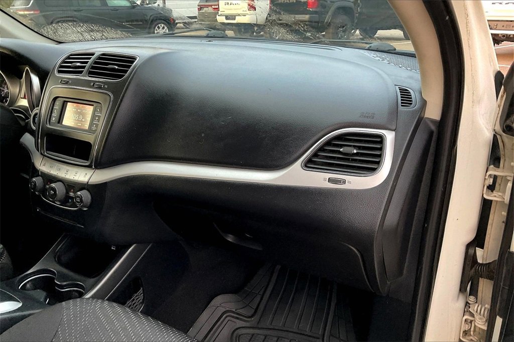 Used 2018 Dodge Journey SE w/ Blacktop Package image 15