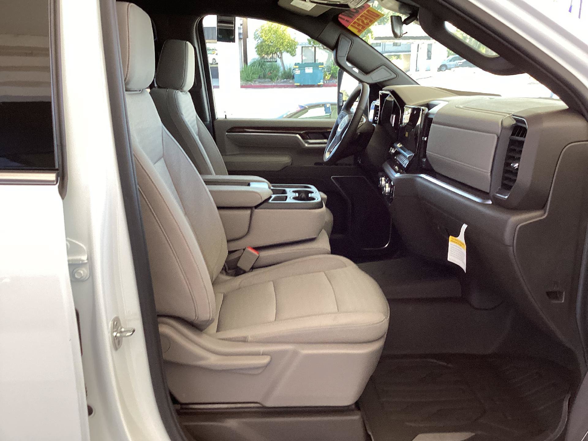 New 2026 GMC Sierra 2500 SLE w/ SLE Value Package; AWD/4WD image 14