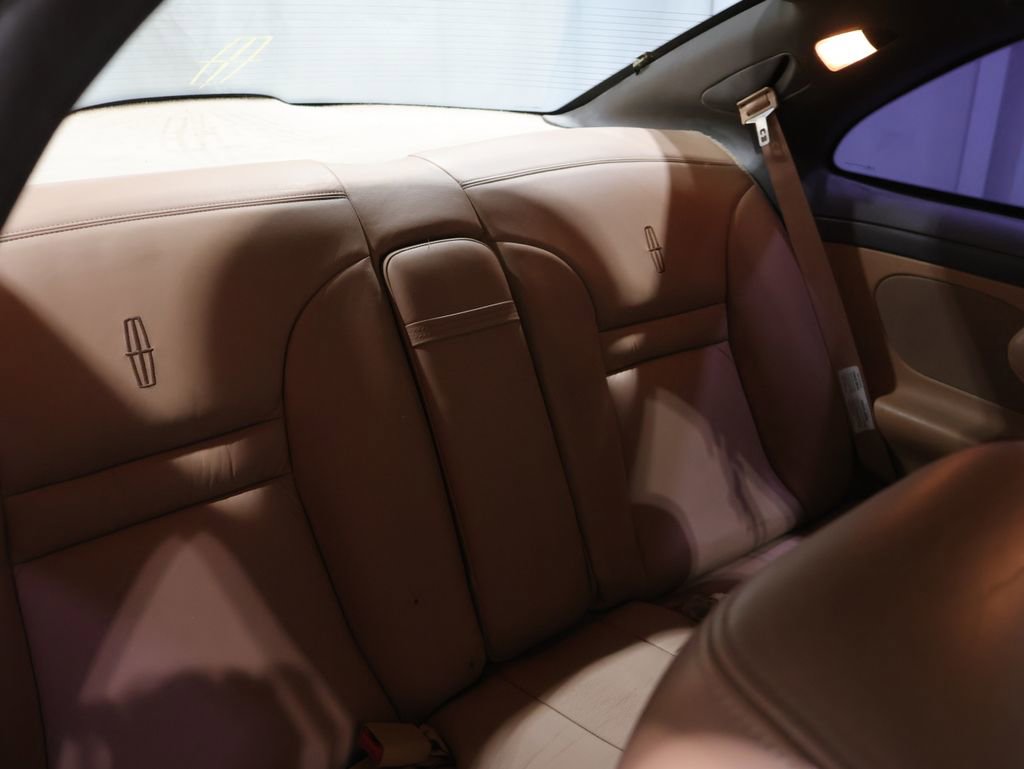 Used 1996 Lincoln Mark VIII RWD image 16