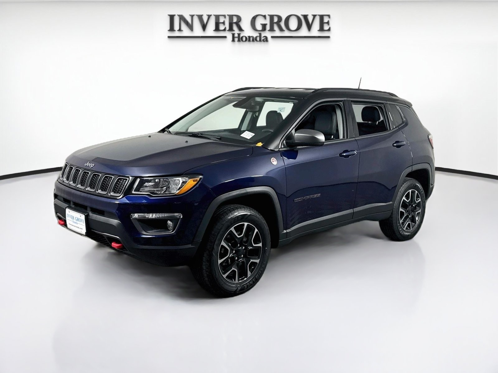 Used 2019 Jeep Compass Trailhawk w/ Leather Interior Group AWD/4WD image 1