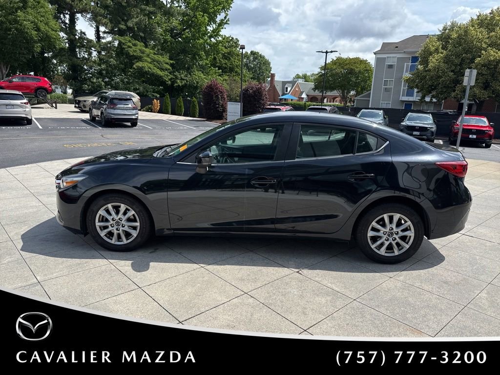 Used 2018 MAZDA MAZDA3 Sport w/ Preferred Equipment Package FWD image 4