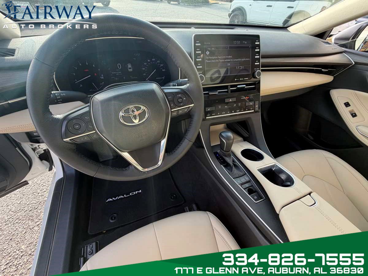 Used 2022 Toyota Avalon XLE image 15