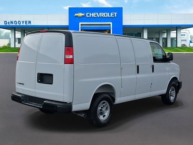 New 2025 Chevrolet Express 2500 Work Van 3D Cargo Van w/ Driver Convenience Package image 8