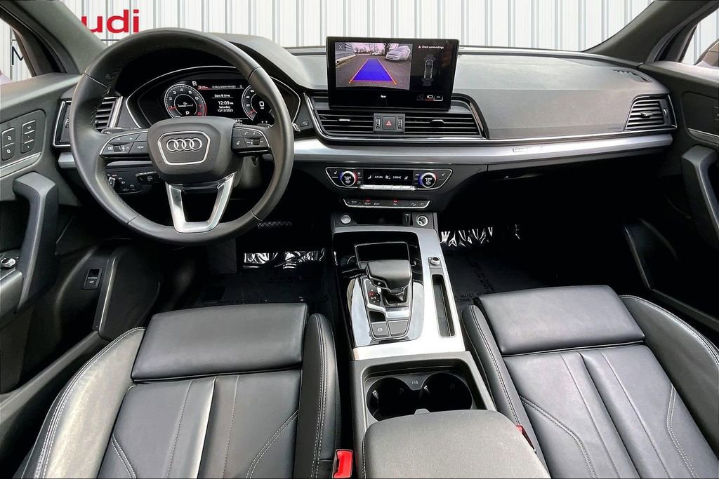 Certified 2025 Audi Q5 2.0T Premium w/ Convenience Plus Package image 7