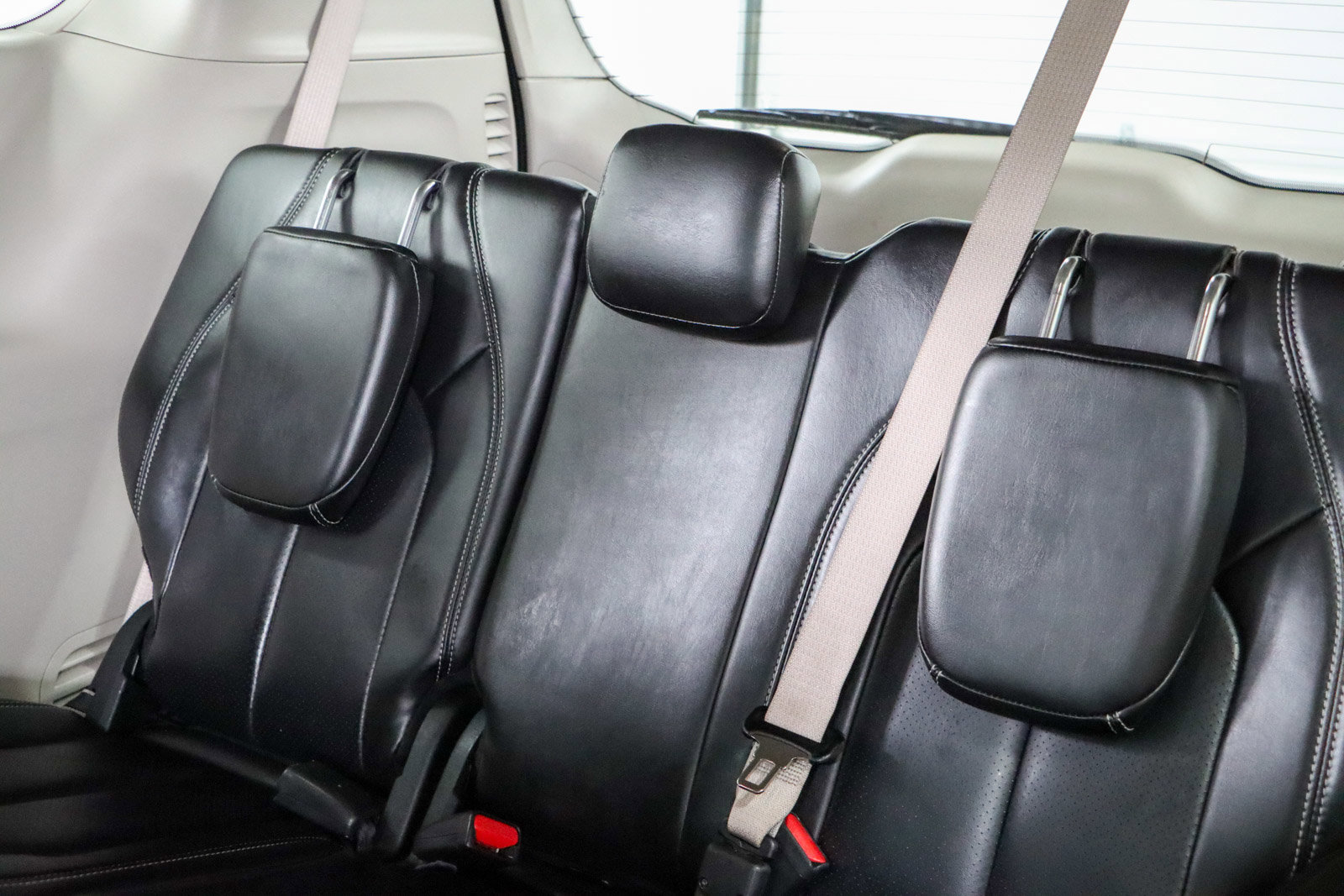 Used 2023 Chrysler Pacifica Touring-L image 25