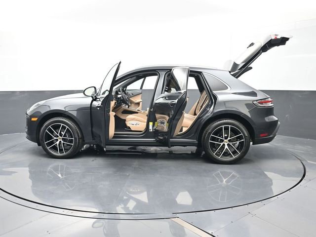 New 2026 Porsche Macan image 30