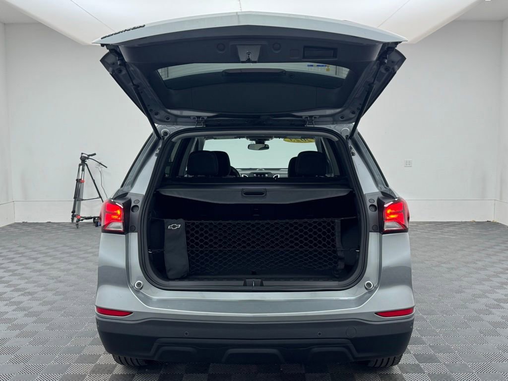 Used 2023 Chevrolet Equinox LS w/ LS Convenience Package image 8