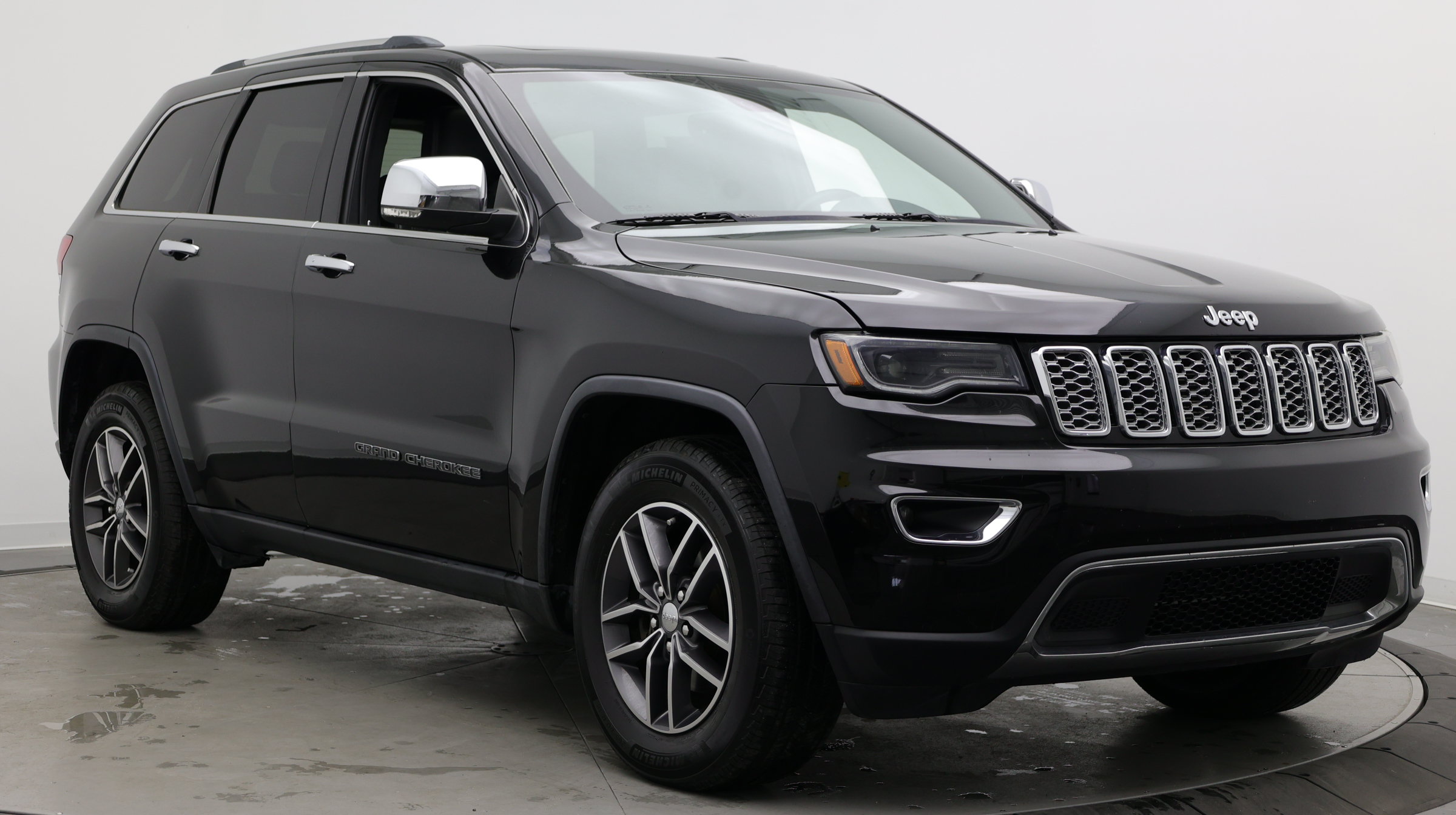 Used 2017 Jeep Grand Cherokee Limited w/ Luxury Group II RWD image 3